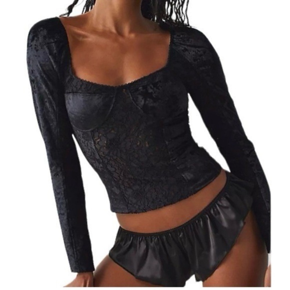Bali‎ Moves Black Velvet and Lace Corset Cami Top by Intimately by Free People S